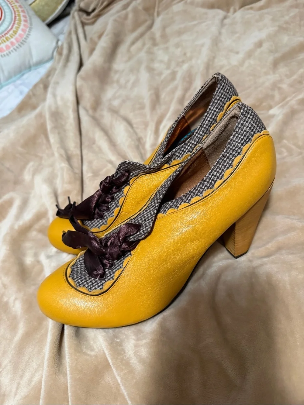 Poetic License Yellow Lace-Up Heeled Oxfords - Women’s 39.5
